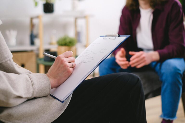 3 Questions Every Lawyer Should Ask Before Briefing a Neutral Mediator